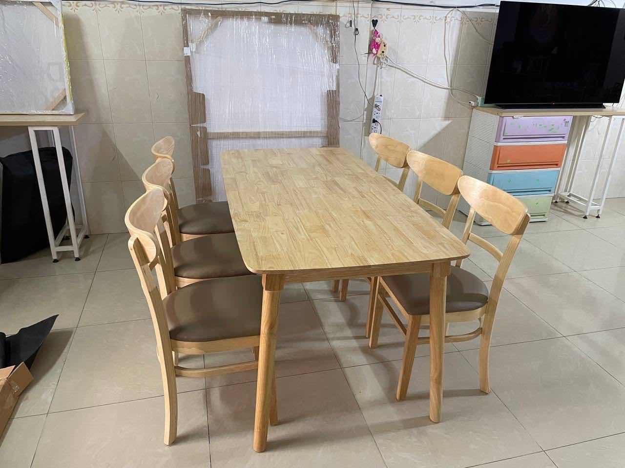 តុបាយ​ ឈេីកៅស៊ូ