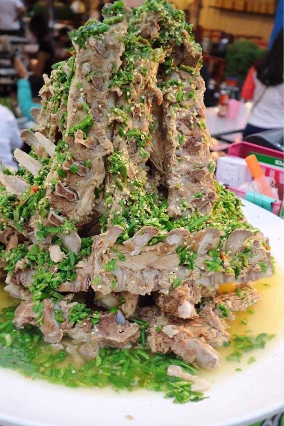 ស៊ុបឆ្អឹងជំនី ជូរហិល