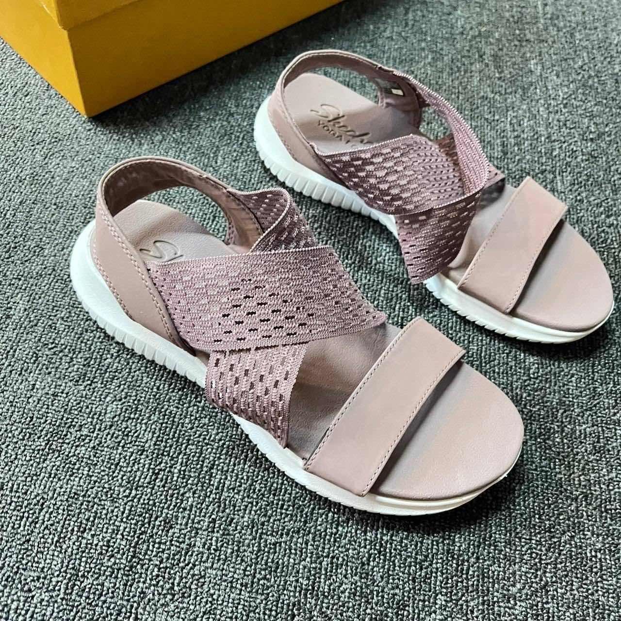 Skechers