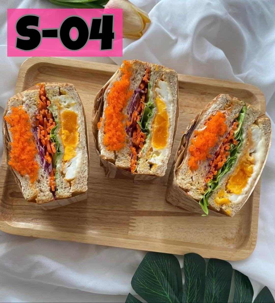 សាំងវិច ពងត្រី+ពងមាន់ចៀន/Sandwich Fish roe + fried egg