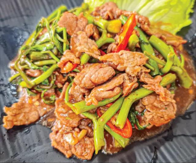 សាច់គោឆាអង្រ្កង់កញ្ចែត