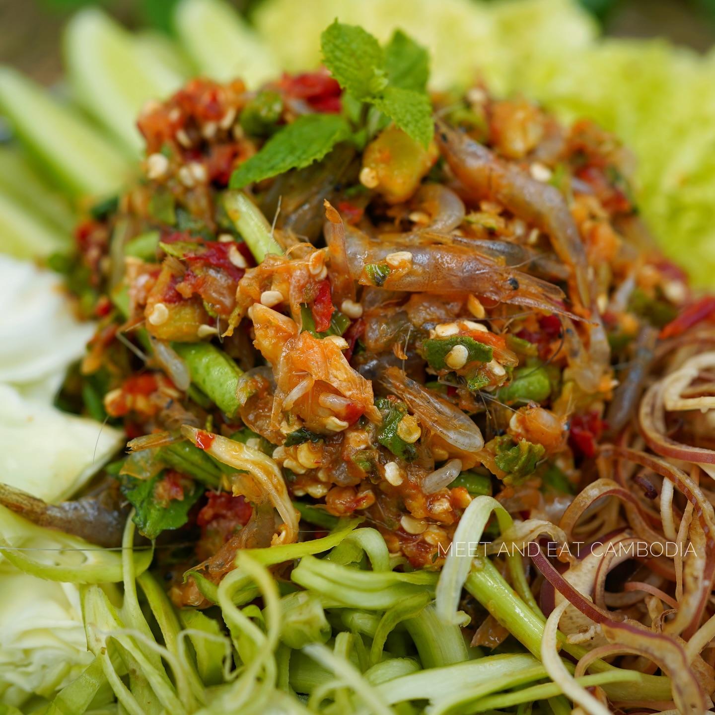 បុកកំពឹសអំពិលខ្ចី