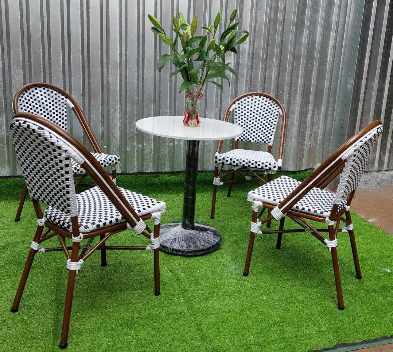 កៅអីជ័រ