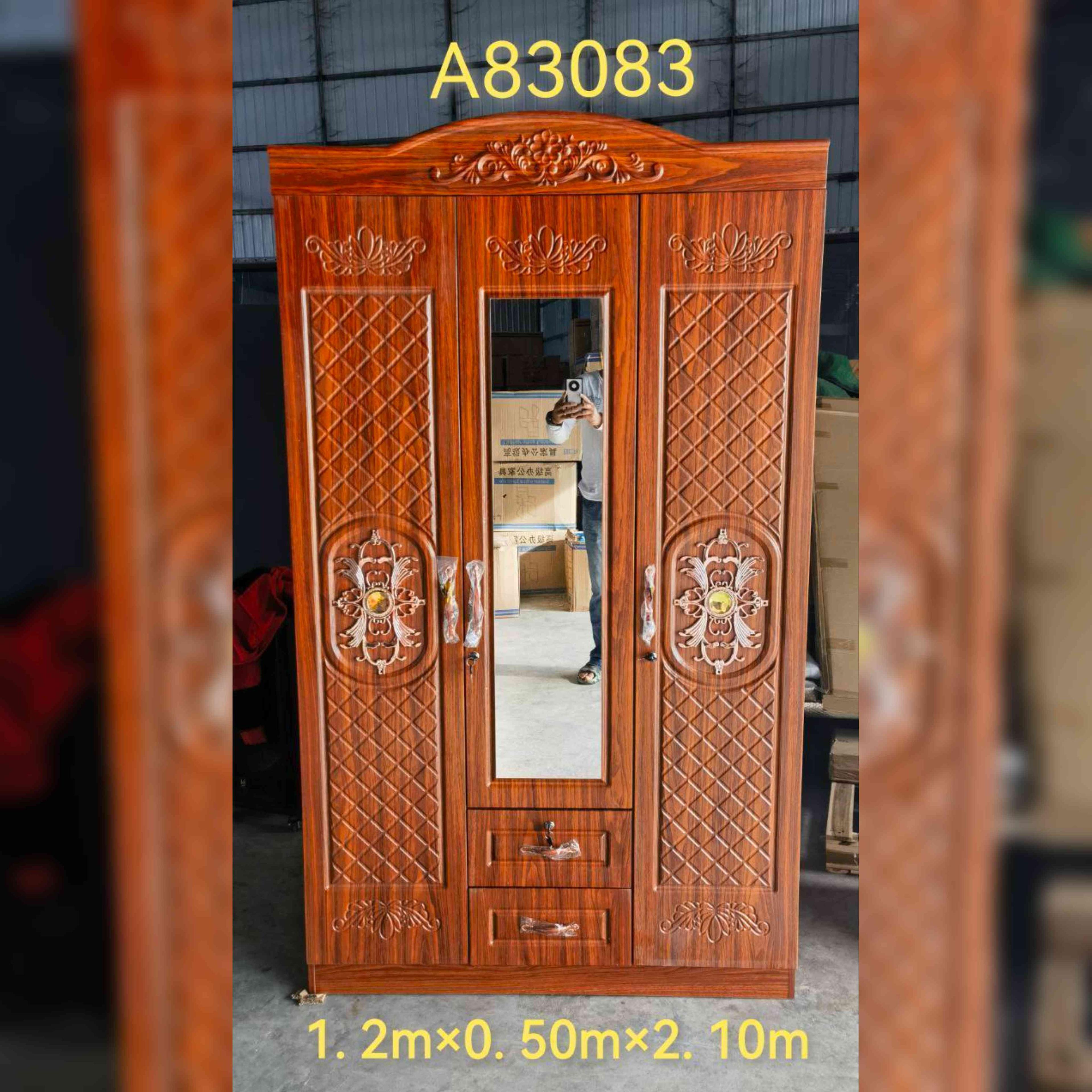 ទូសអាវ ក្រហម