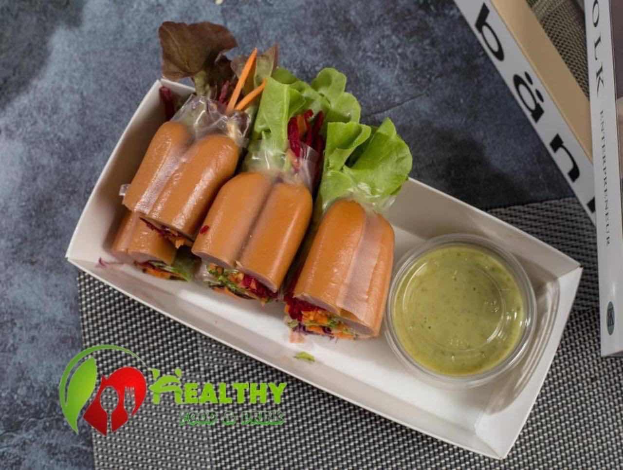 សាឡាដរ៉ូលហតដក/ salad roll Sausage
