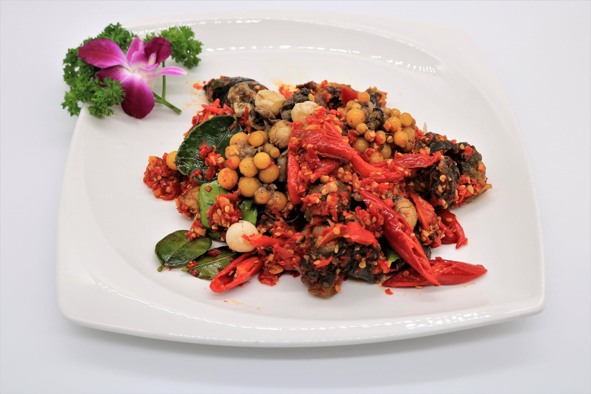កន្ធាយអប់អំបិលម្ទេស Steamed Black Soft-Shelled Turtle with salt & chilly