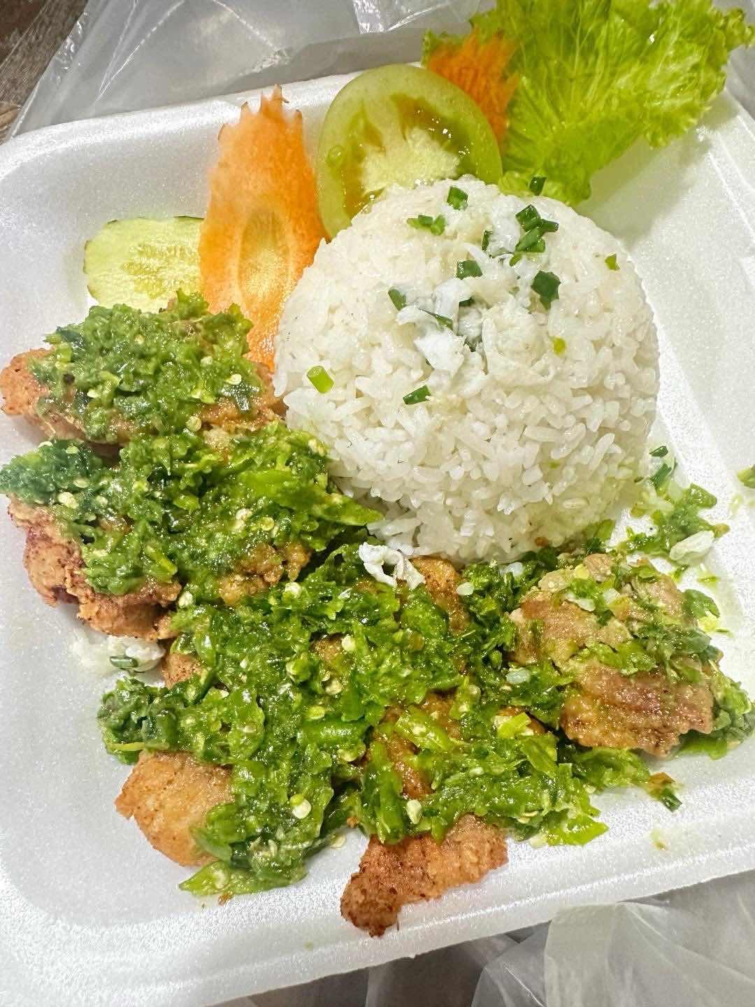 បាយមាន់ហែកម្ទេសខៀវ