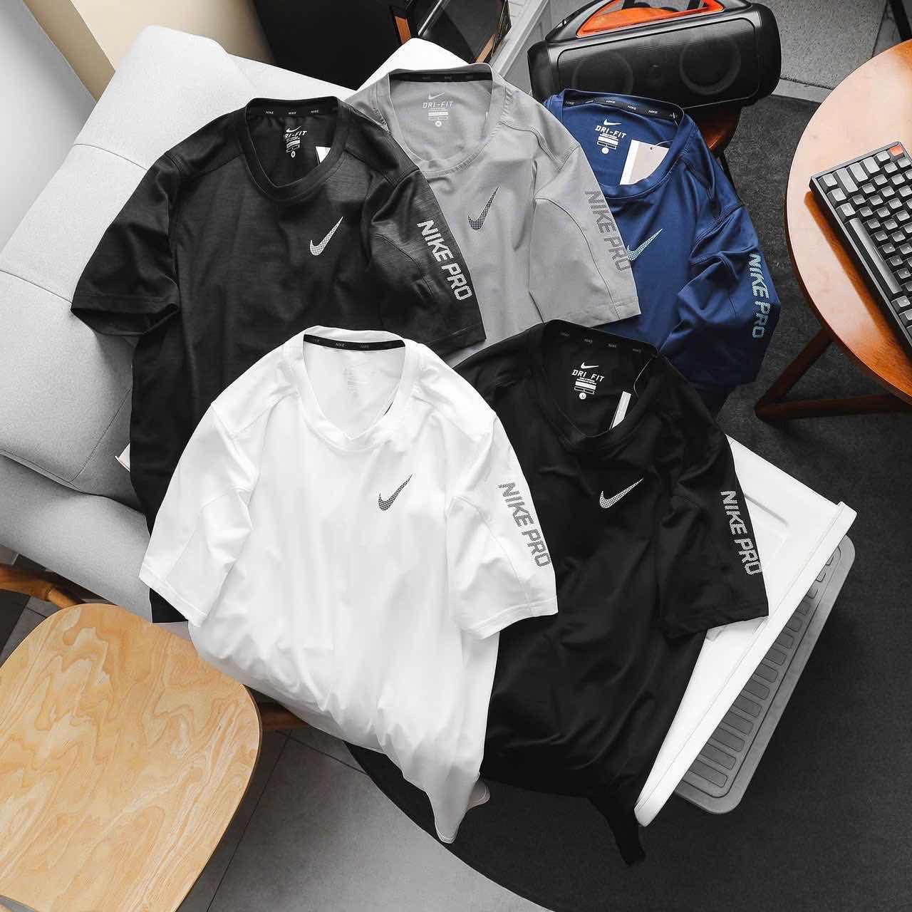 អាវយឺ​តដៃខ្លី​ Nike 