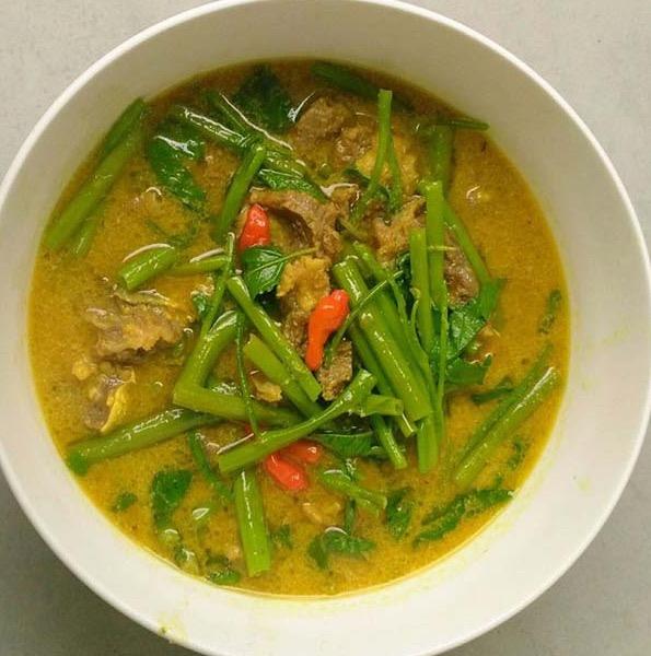 ម្ជូរគ្រឿងសាច់គោ (Beef Seasoning Sour Soup)