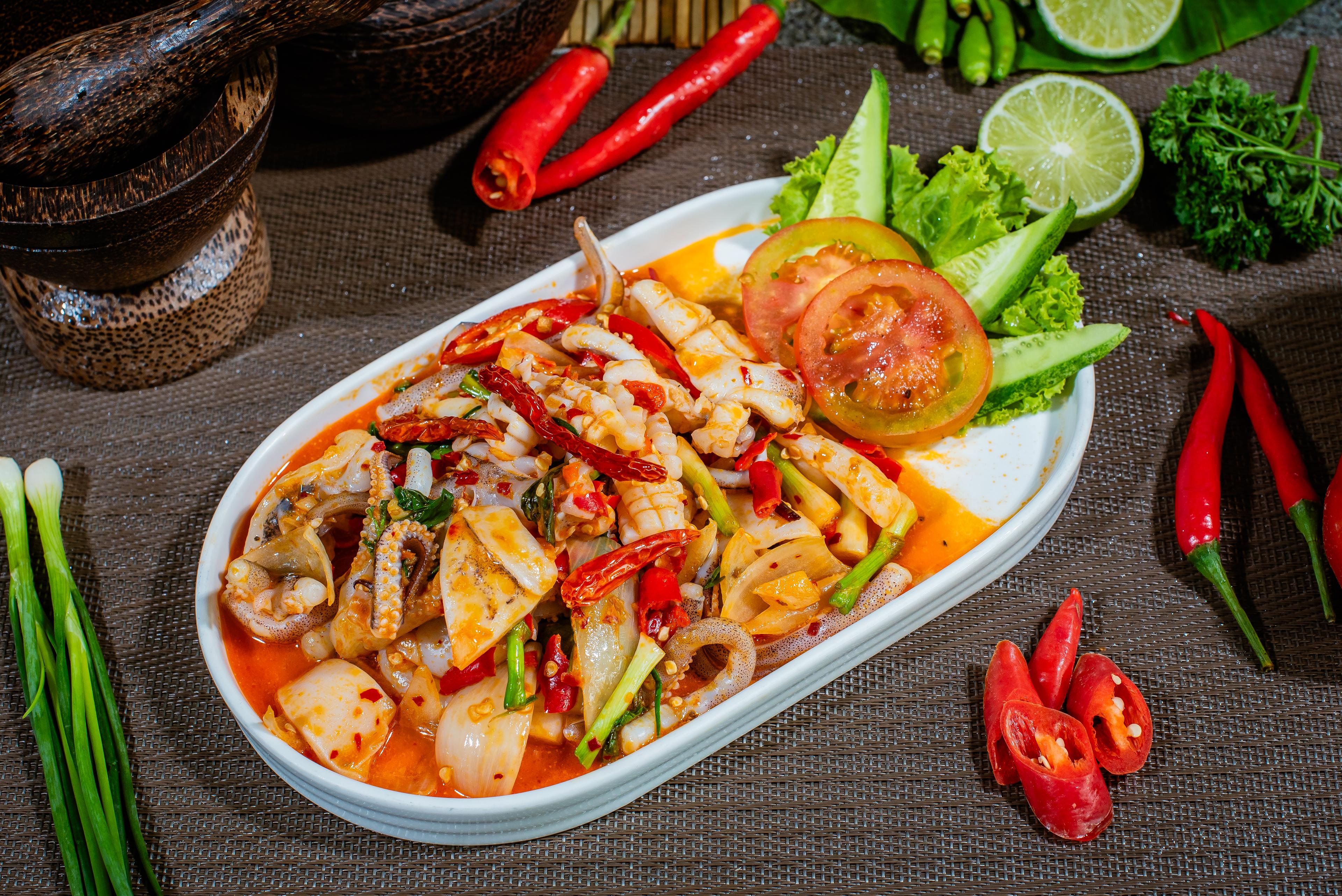 មឹកឆាហិស Stir fried spicy squid 香辣鱿鱼