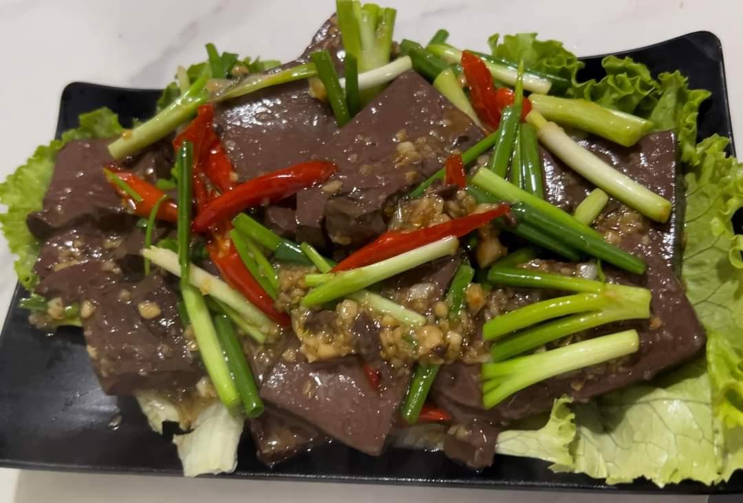 ឈាមទាឆាគល់ខ្ទឹម