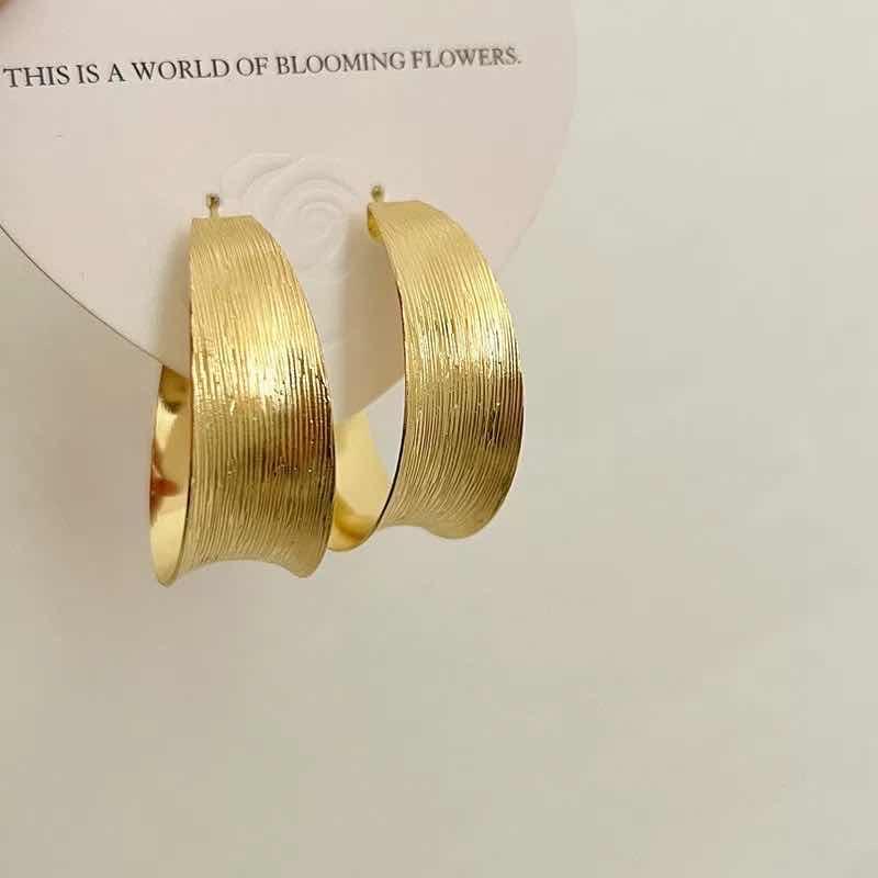 Earring 16