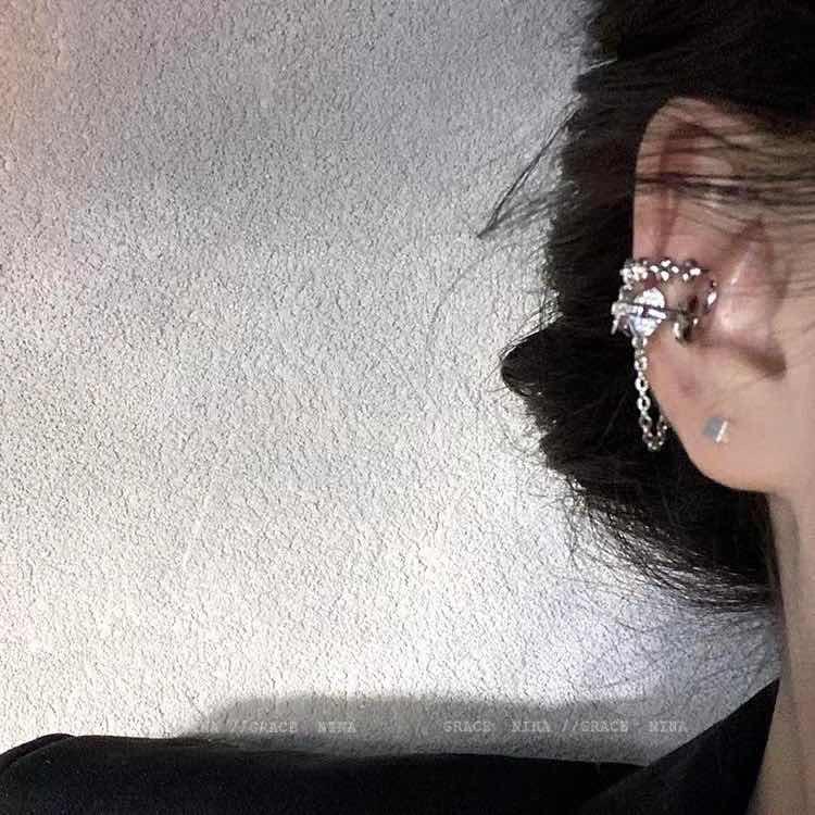 Ear cuff
