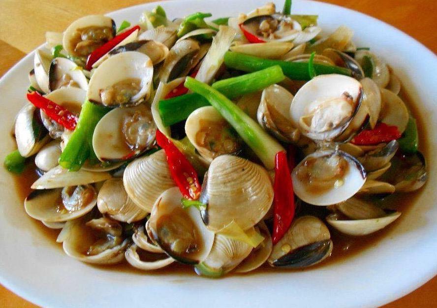 លៀសសមុទ្រឆាអំពិលទុំ Fried Clams with Tamarind Sauce