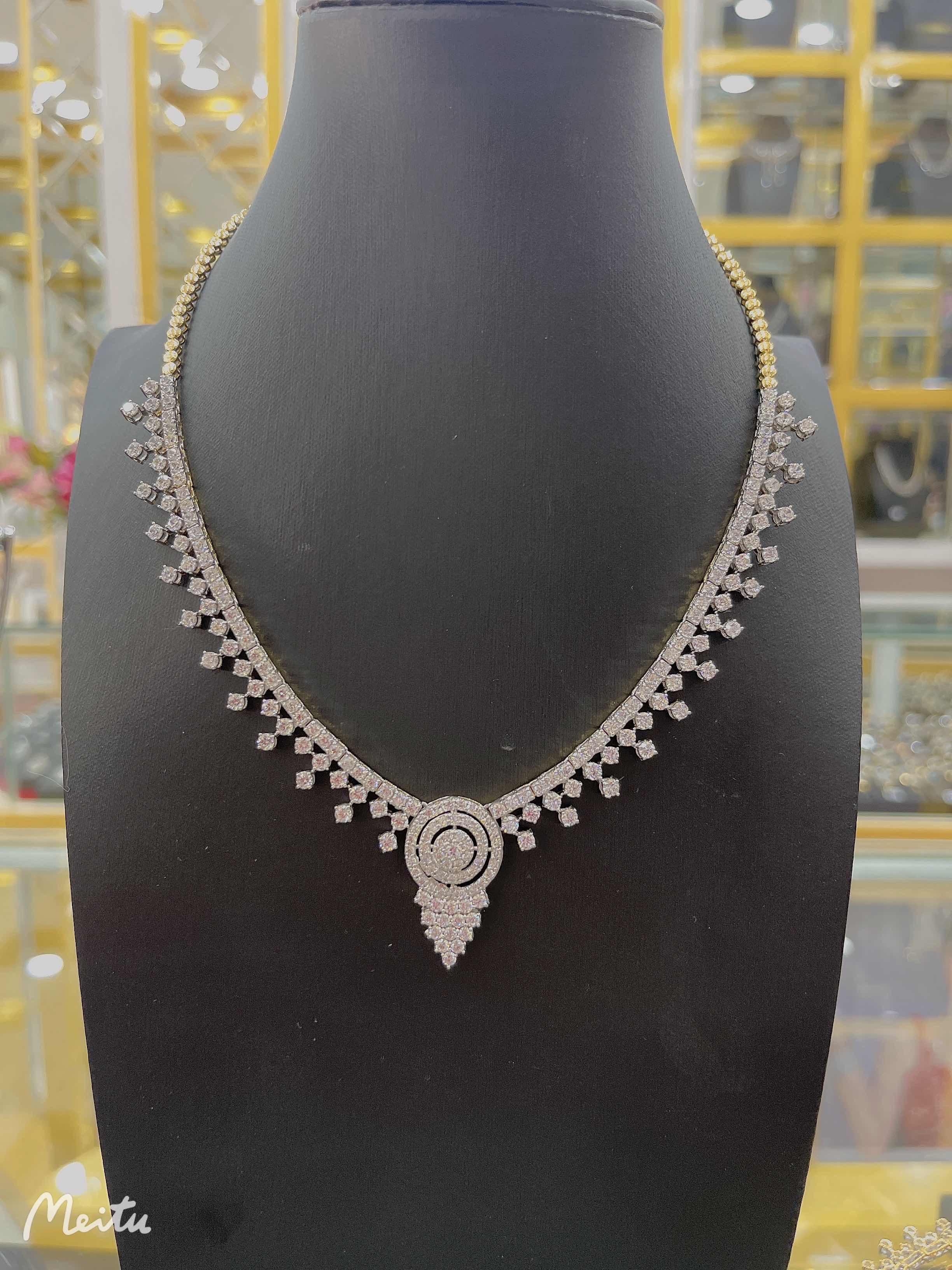 ស្វារេ