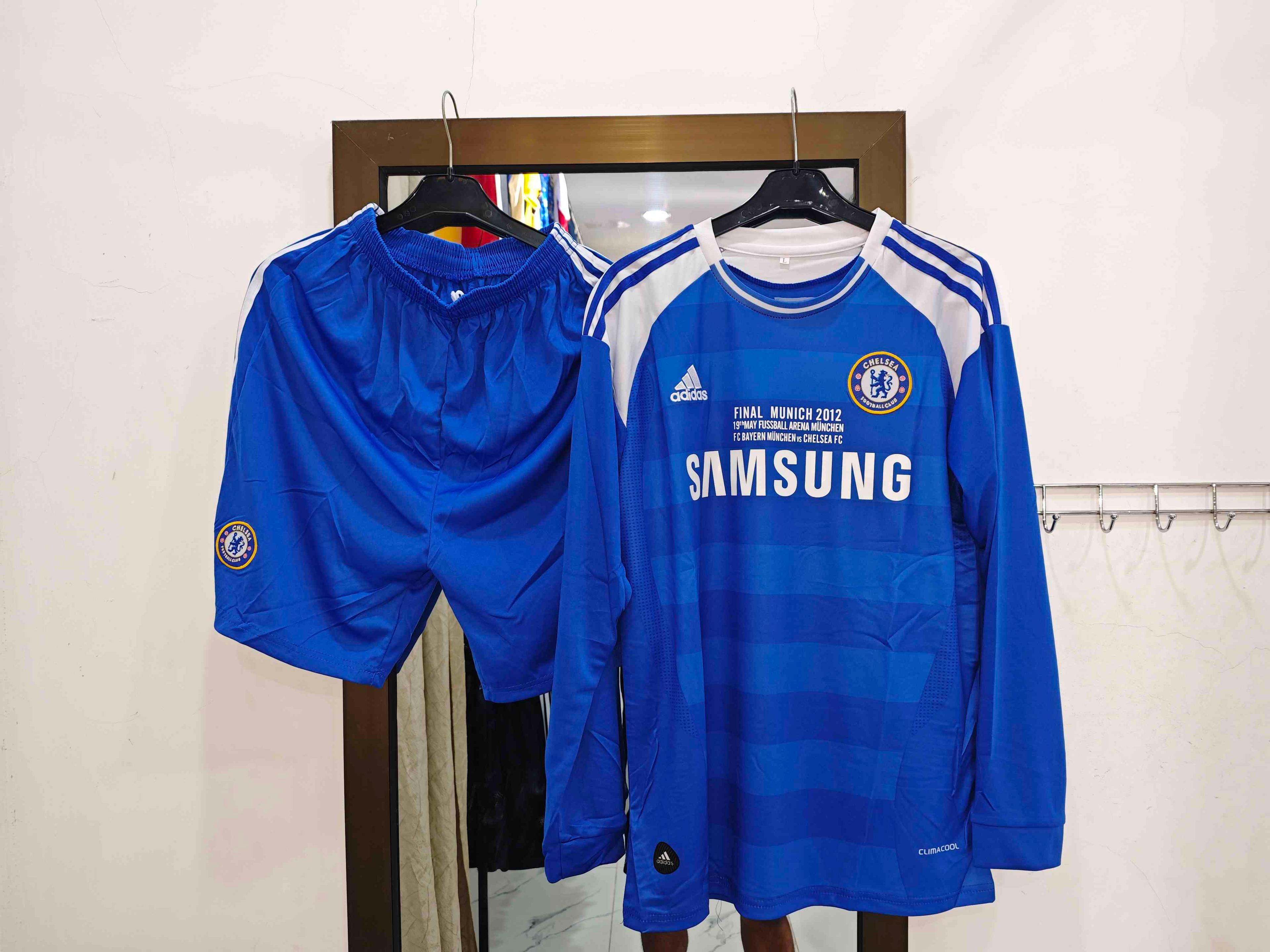 Chelsea 11/12 - Home Kit 