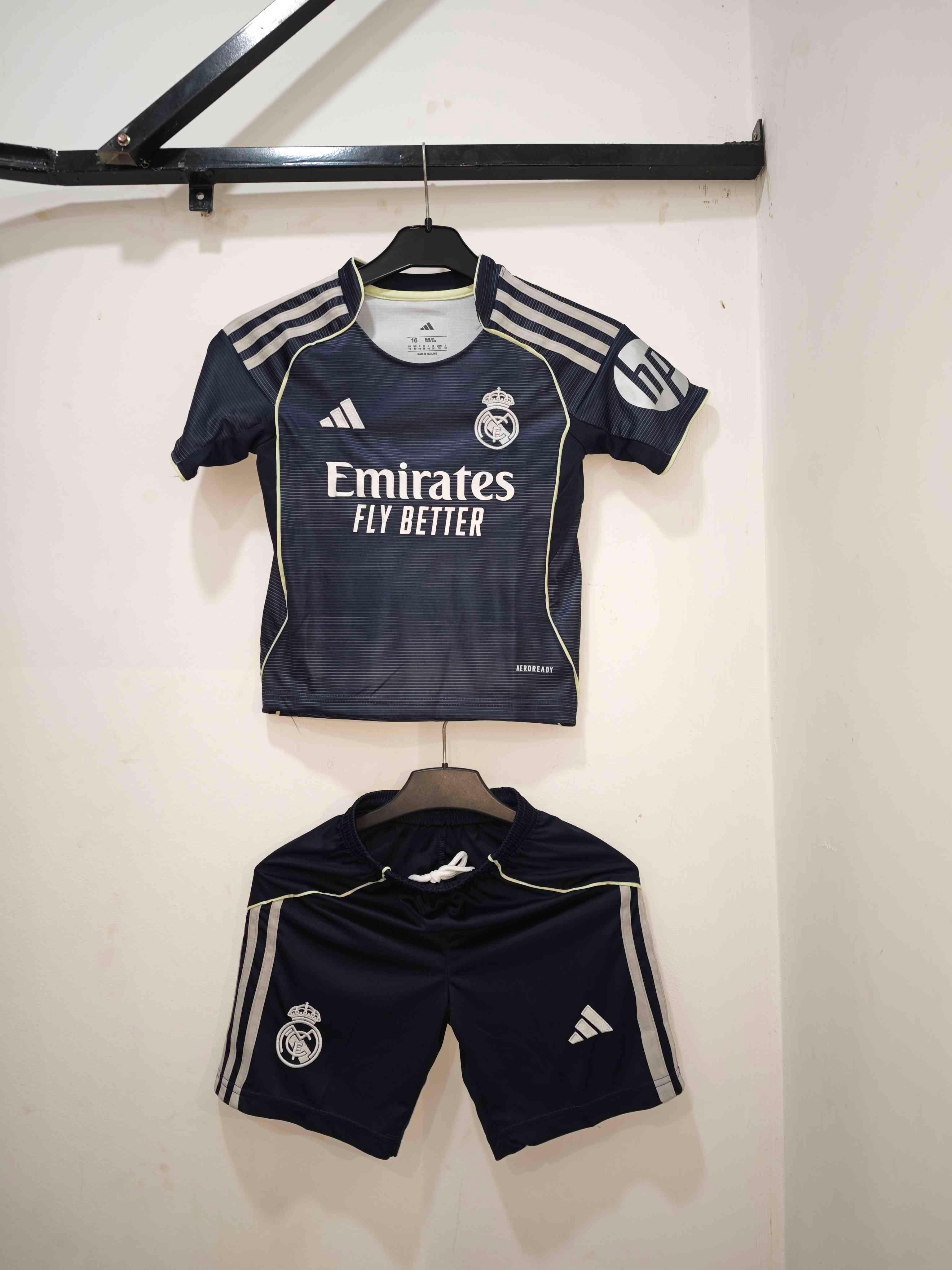 Real Madrid 25/26 - Away kit