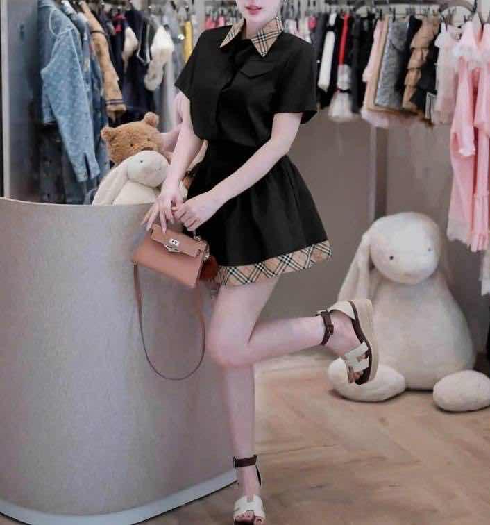 ឈុតសំពត់ brand 