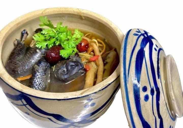 ស៊ុបមាន់ខ្មៅ