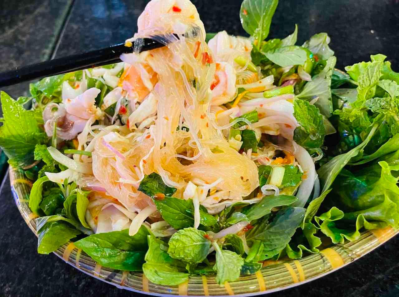 ញុាំមីសួរគ្រឿងសមុទ្រ