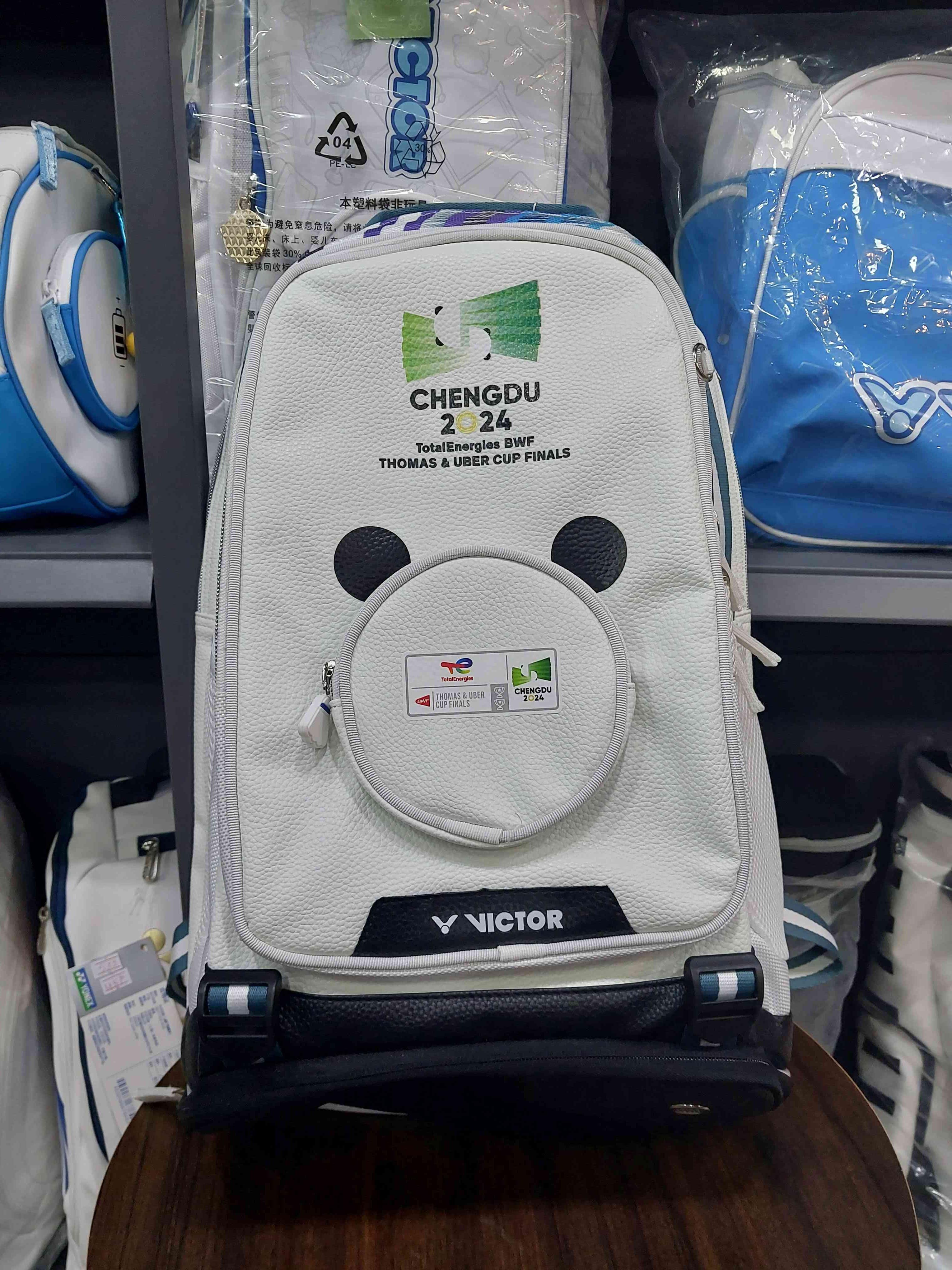 កាបូបVictor