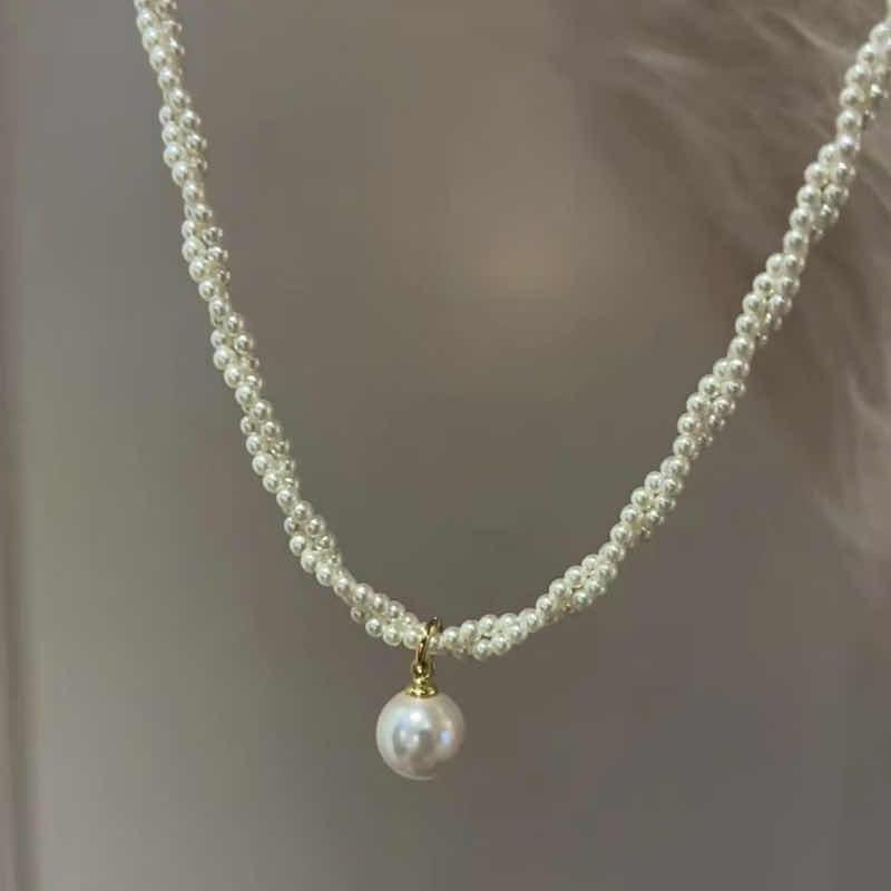 Necklace 76
