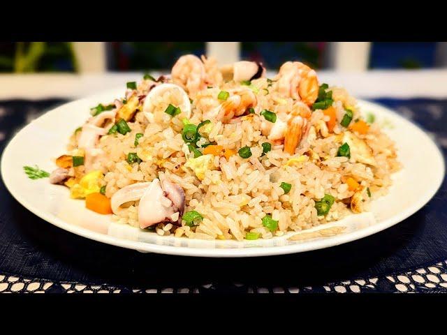 បាយឆាគ្រឿងសមុទ្រ