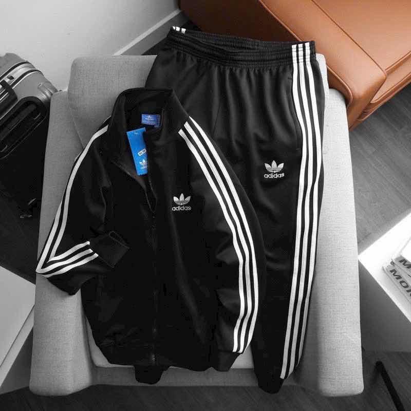 ឈុតកីឡាAdidas 