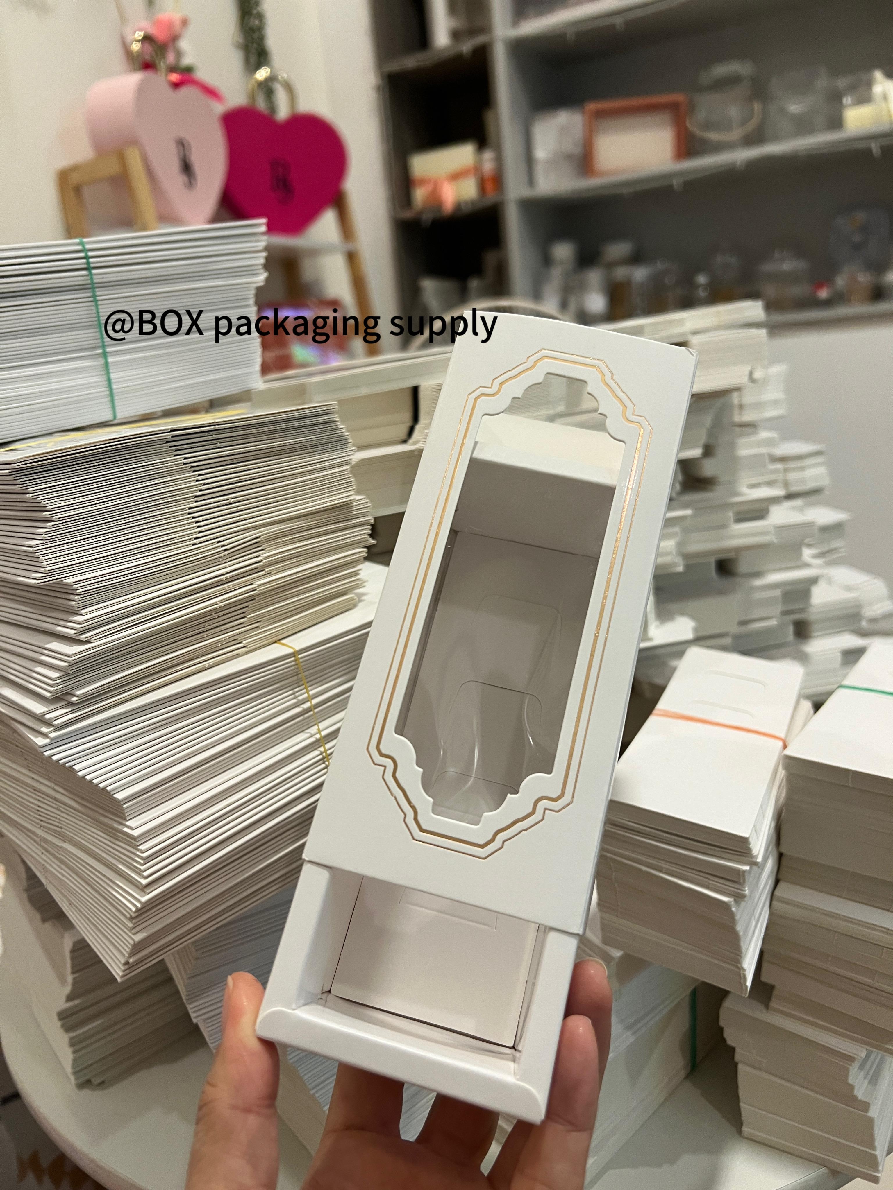 ប្រអប់ម៉ាការ៉ុន Macarons Paper Box 