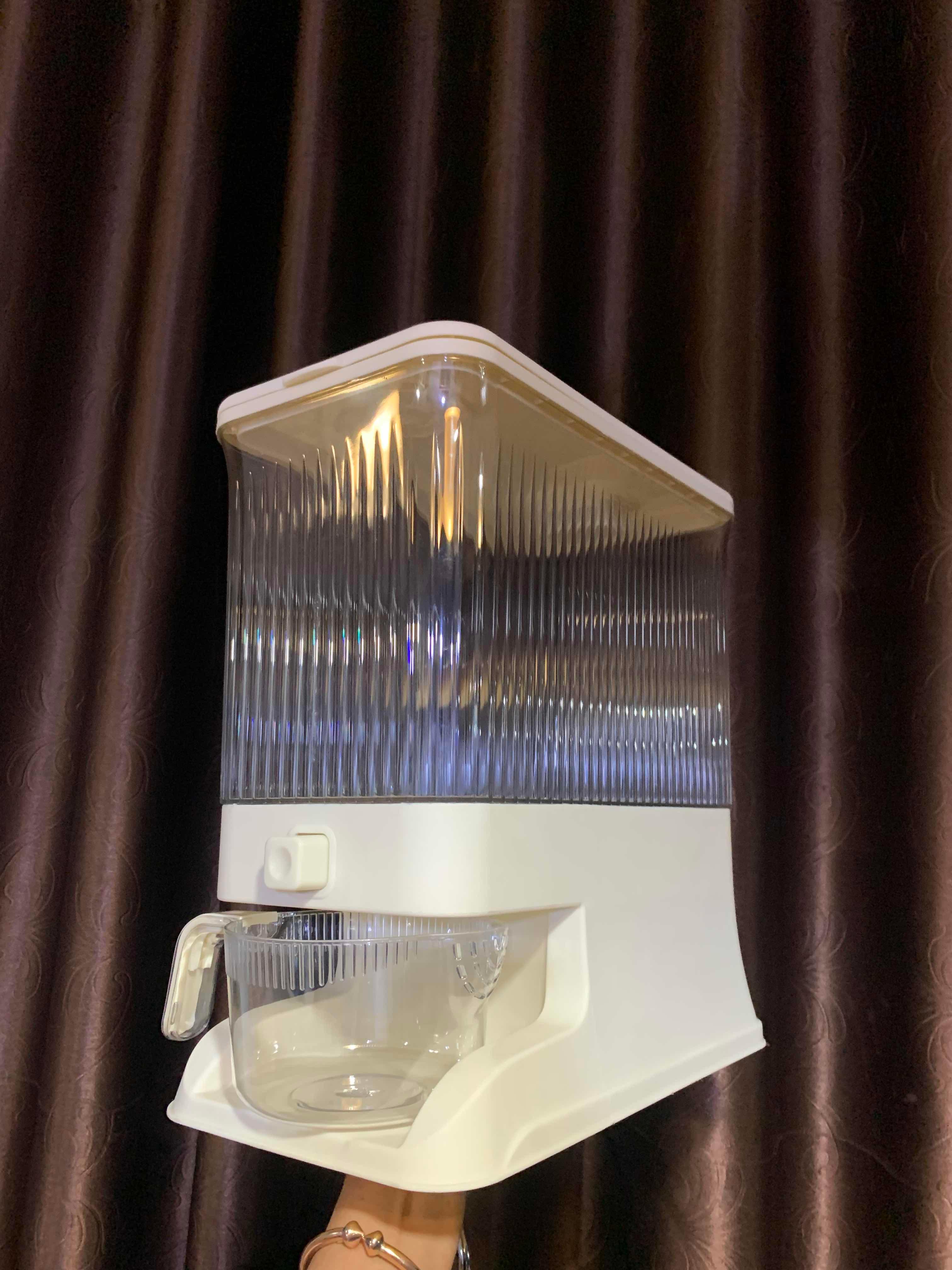 ធុង​អង្ករ​