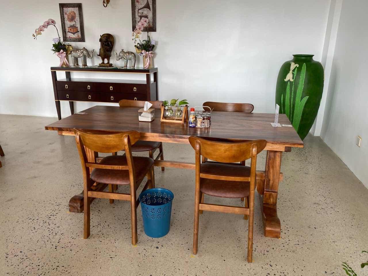 តុបាយ​ ឈេីអំពិលបារាំង