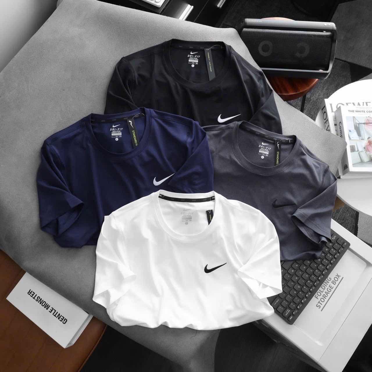 អាវយឺ​តដៃខ្លី​ Nike