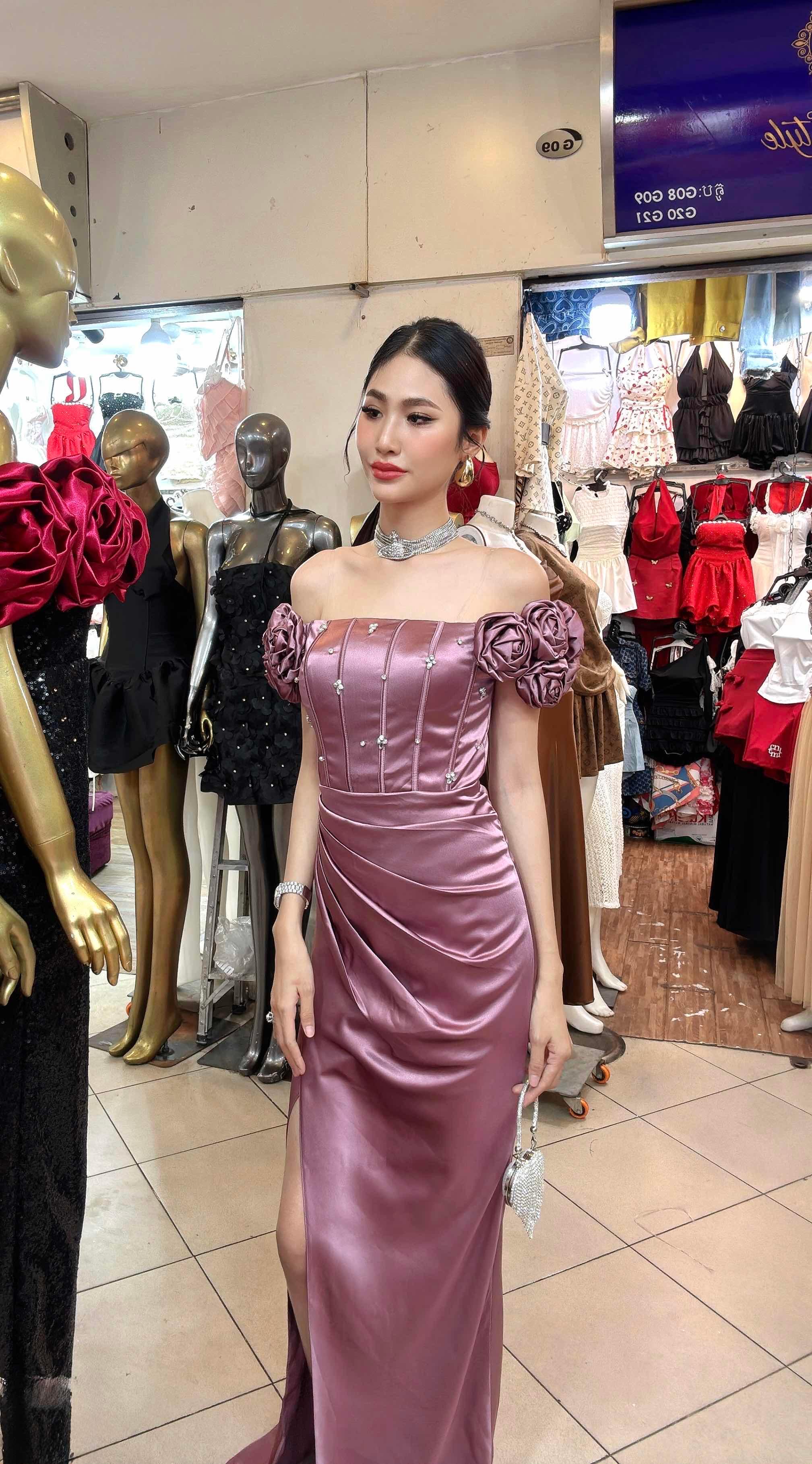 រ៉ូបផ្កាបាំងស្មា