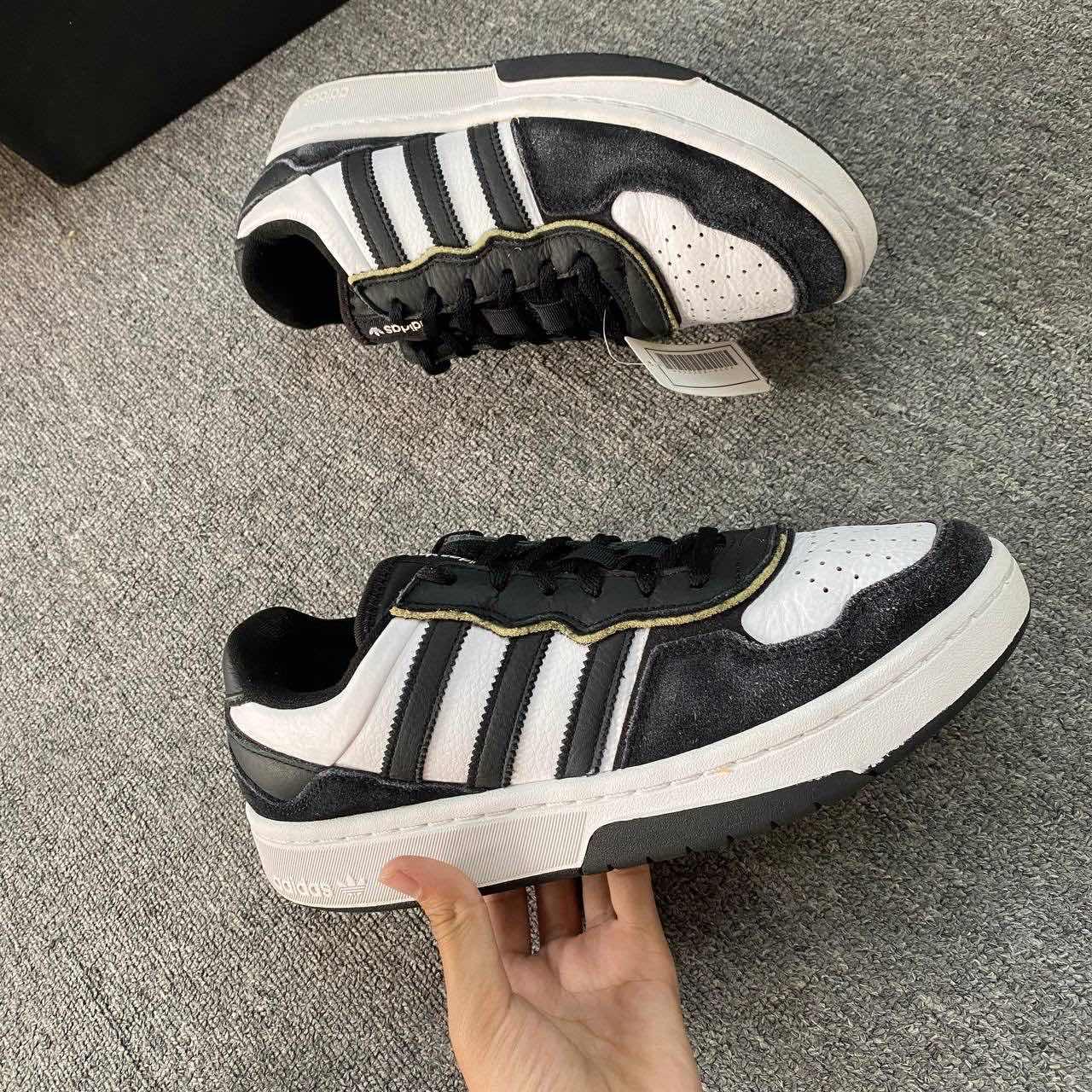 Adidas-Courtic White Black