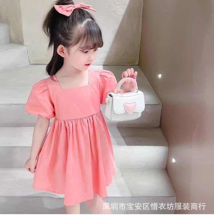 ឈុតរ៉ូបពាក់ដើរលេង