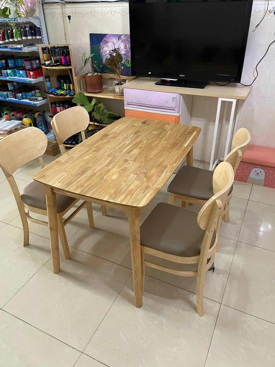 តុបាយ​ ឈេីកៅស៊ូ