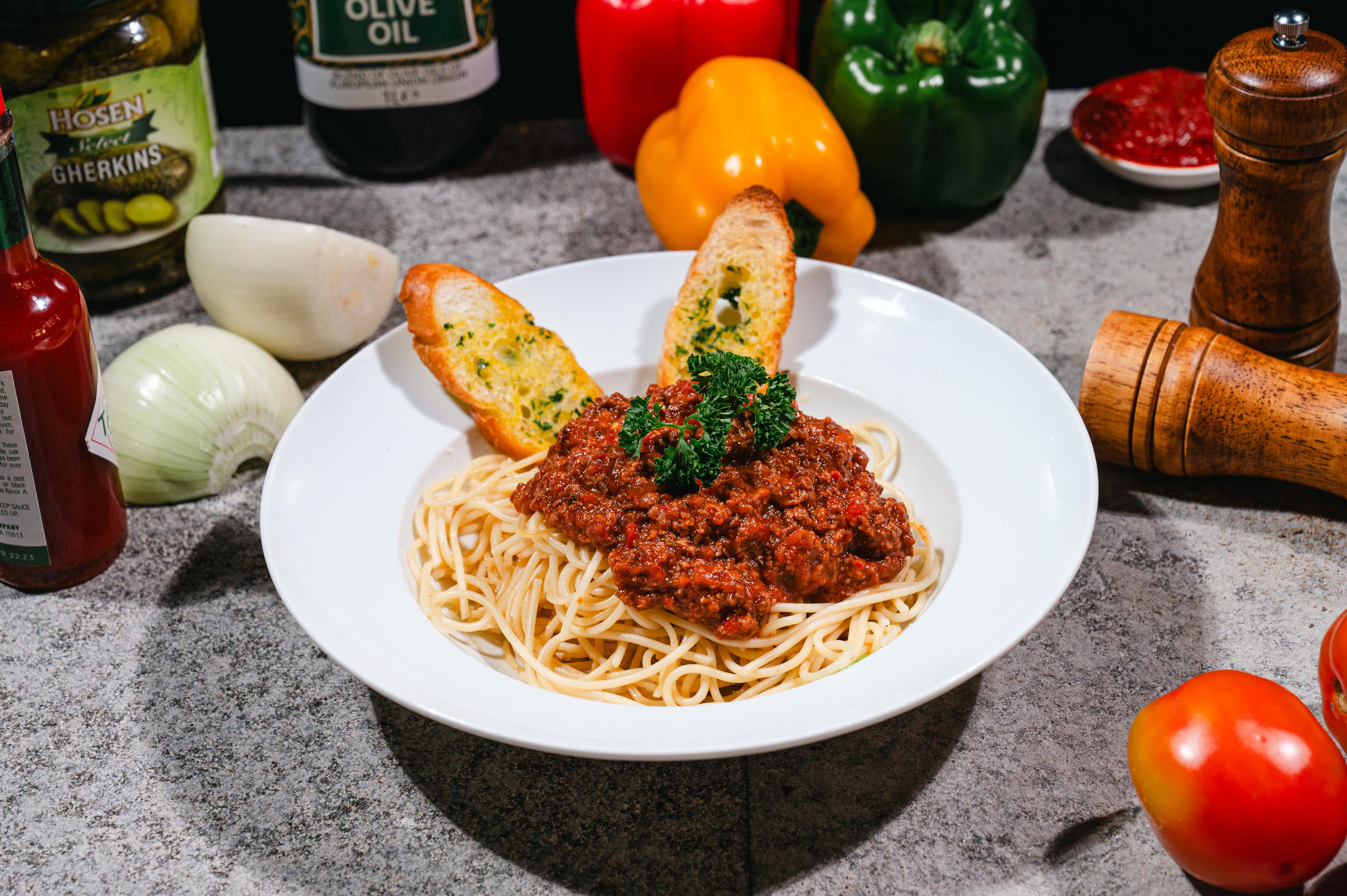 ស្ប៉ាហ្គេតទីសាច់គោ Bolognese spaghetti 博洛尼亚意大利面