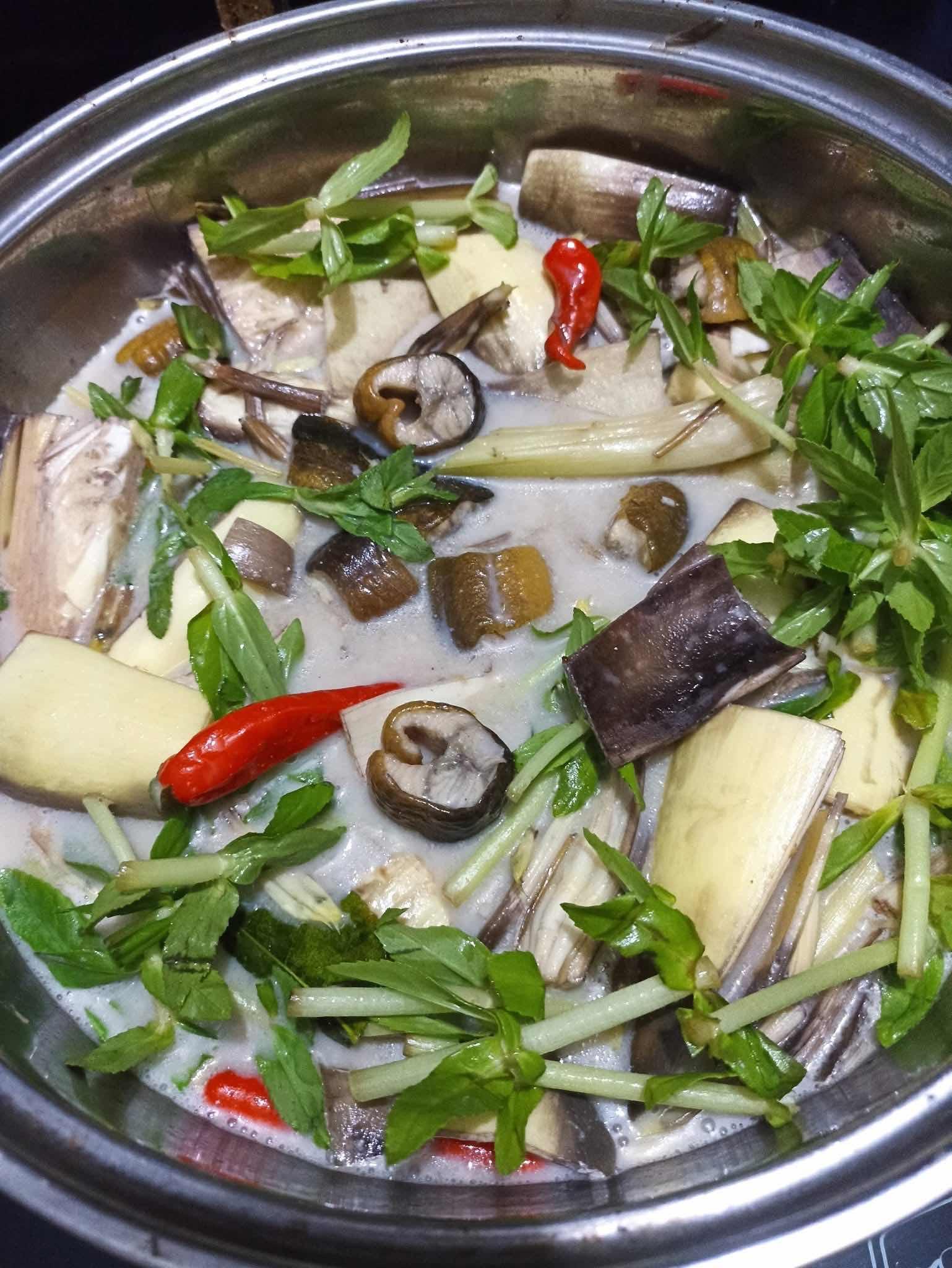 អន្ទង់អប់ត្រយ៉ងចេក