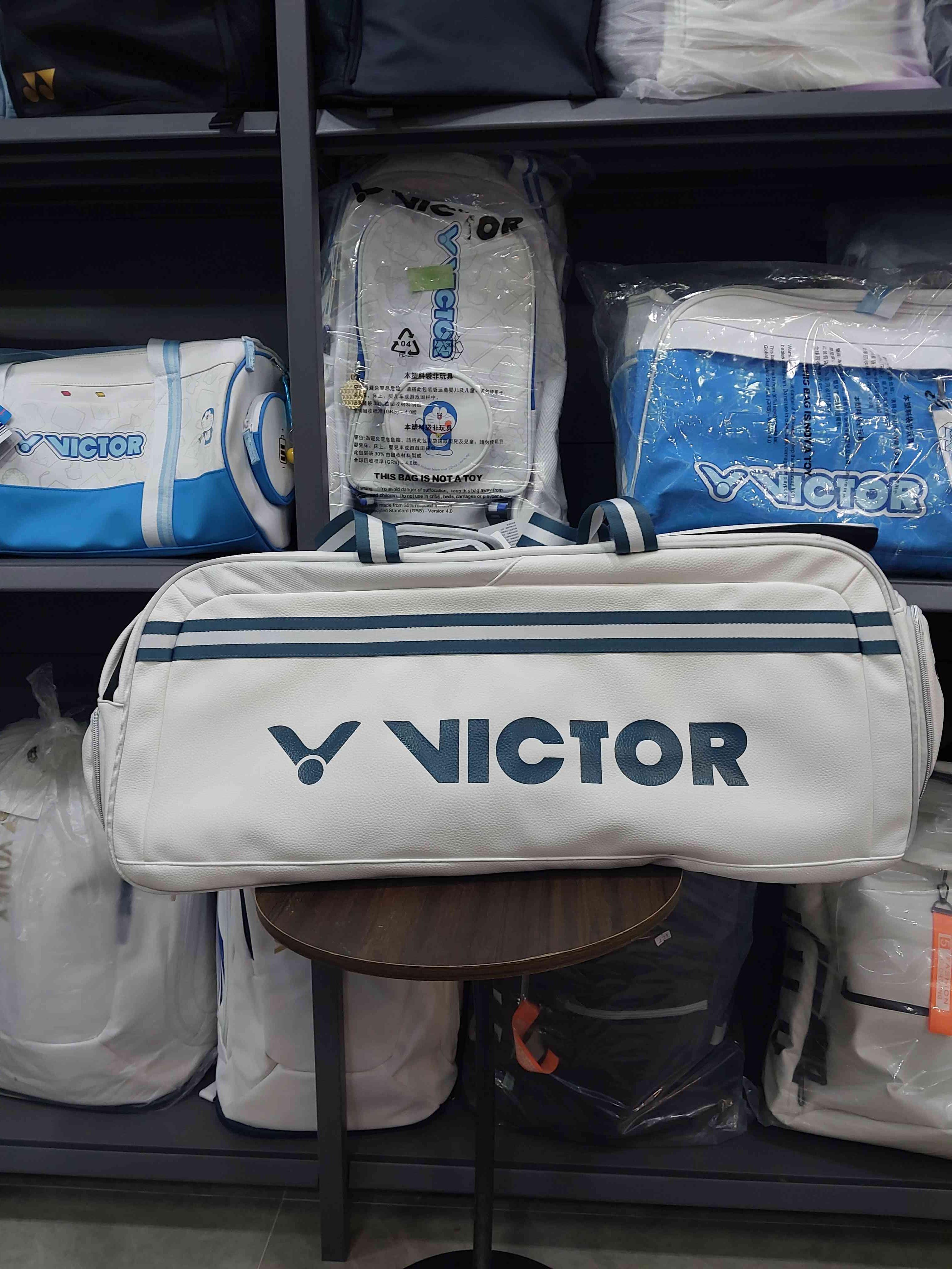 កាបូបVictor
