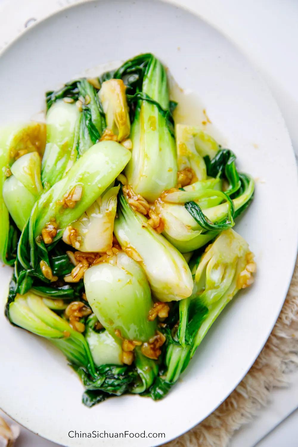 ស្ពៃតឿឆាខ្ទឹមស Stir-Fried Bok Choy with Garlic
