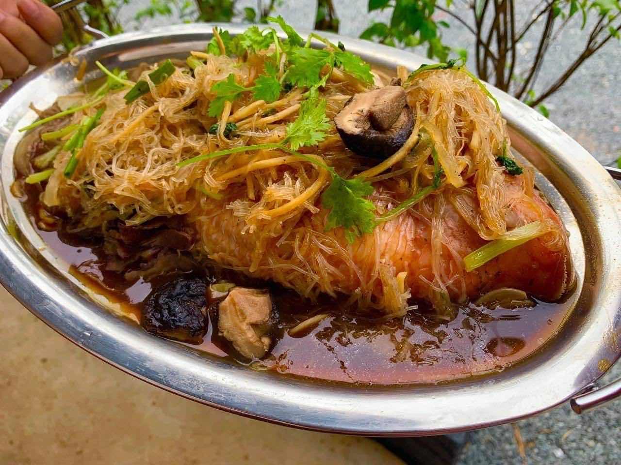 ត្រីក្រហមចំហ៊ុយមីសួរ