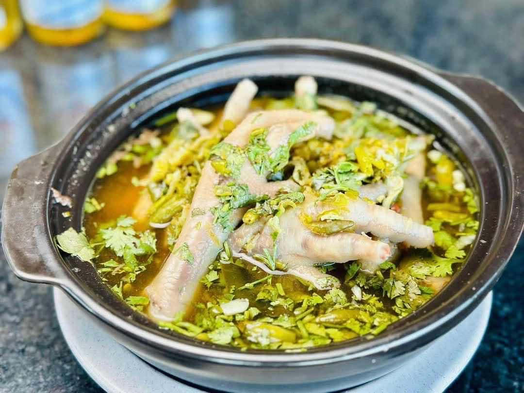 ស៊ុបម្ទេសជើងមាន់