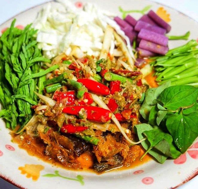 បុកល្ហុងក្ដិបអំពិលត្រីឆ្អើរ