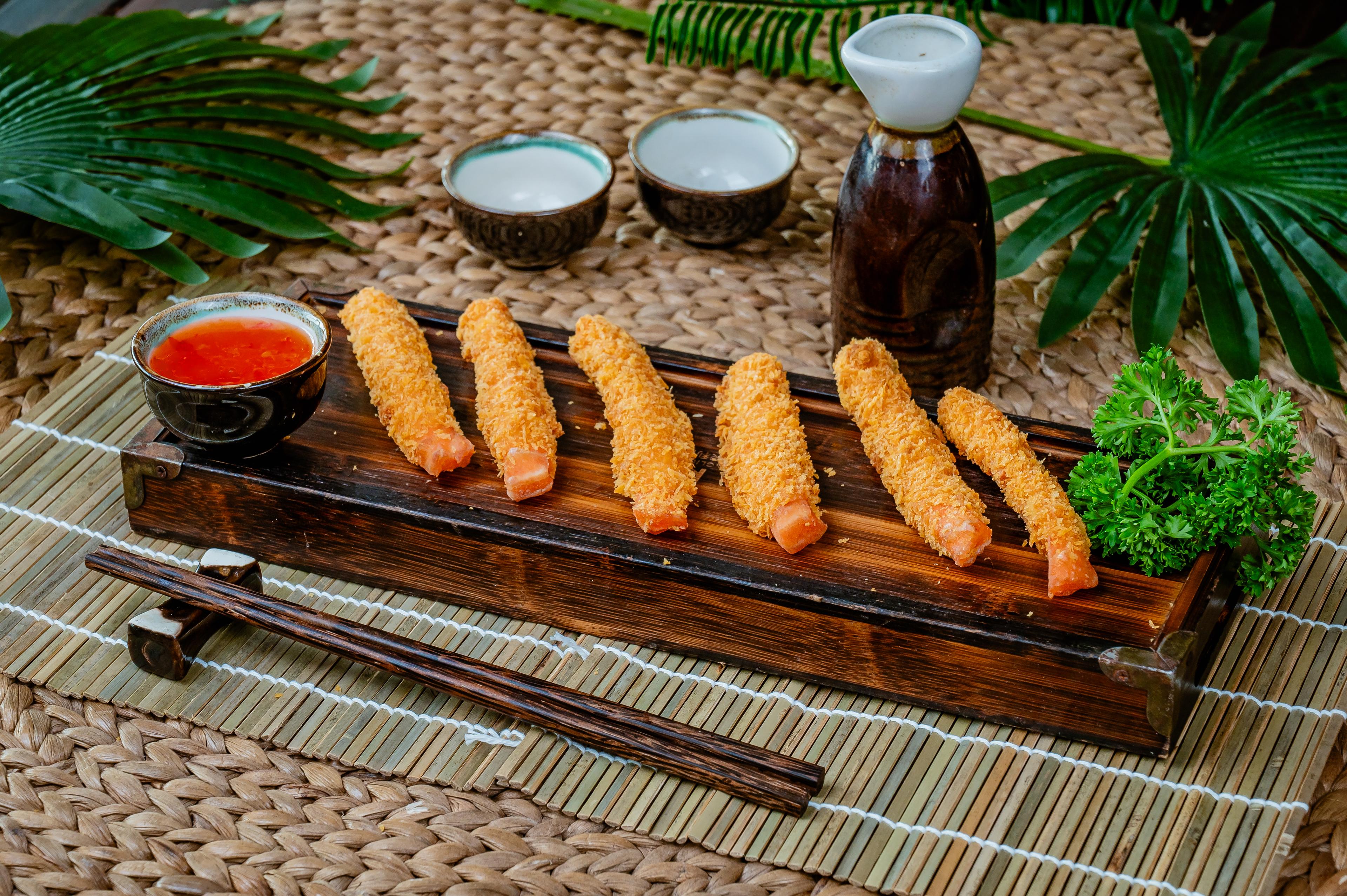 ត្រីសាលម៉ុនបំពងម្សៅ Salmon nuggets 炸三文鱼条