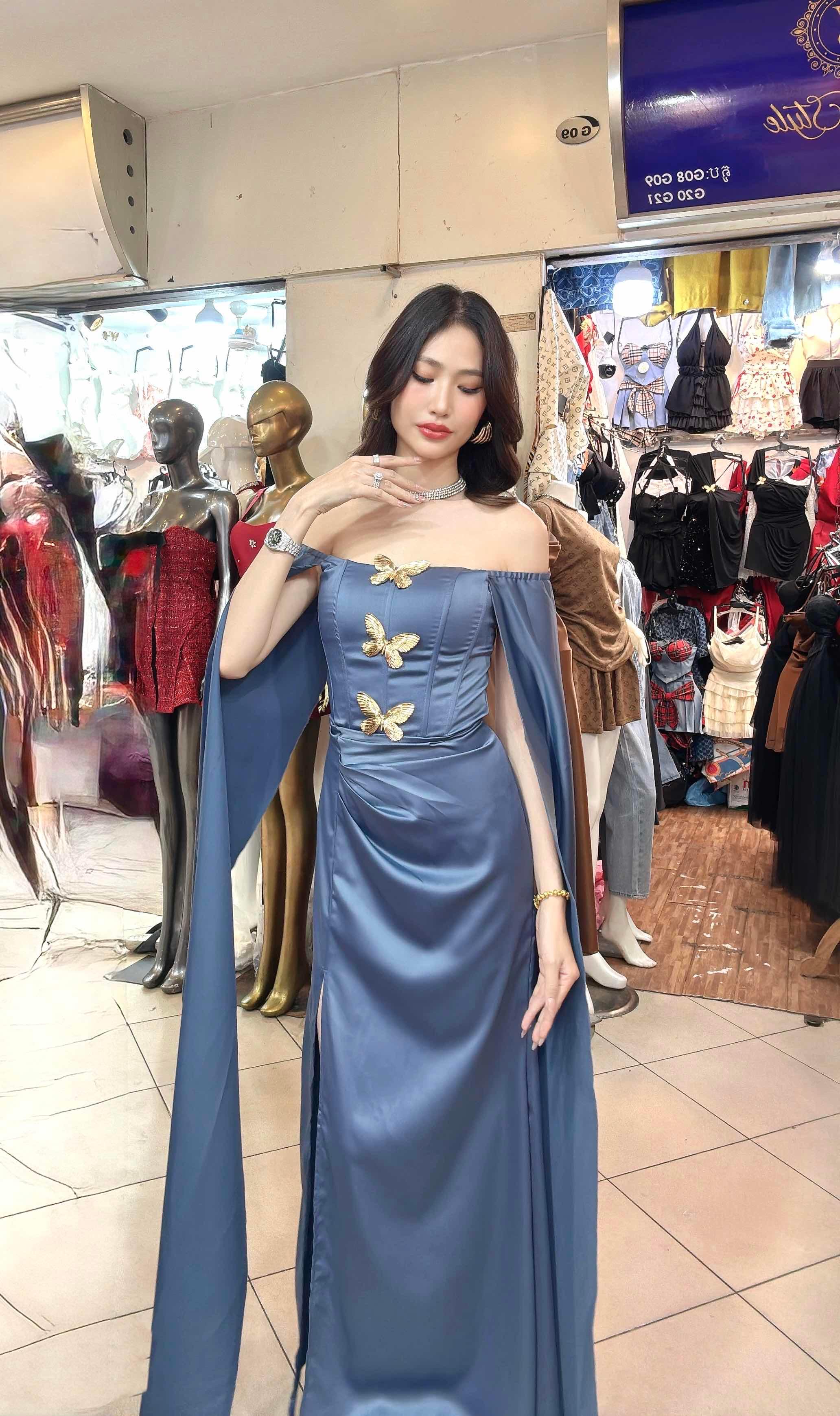 រ៉ូបមេអំបៅបាំងស្មា