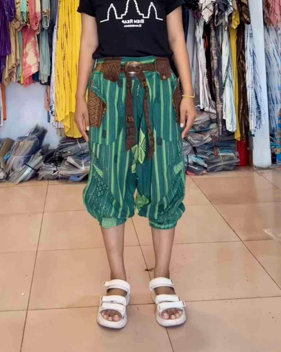 ខោត្រលោក