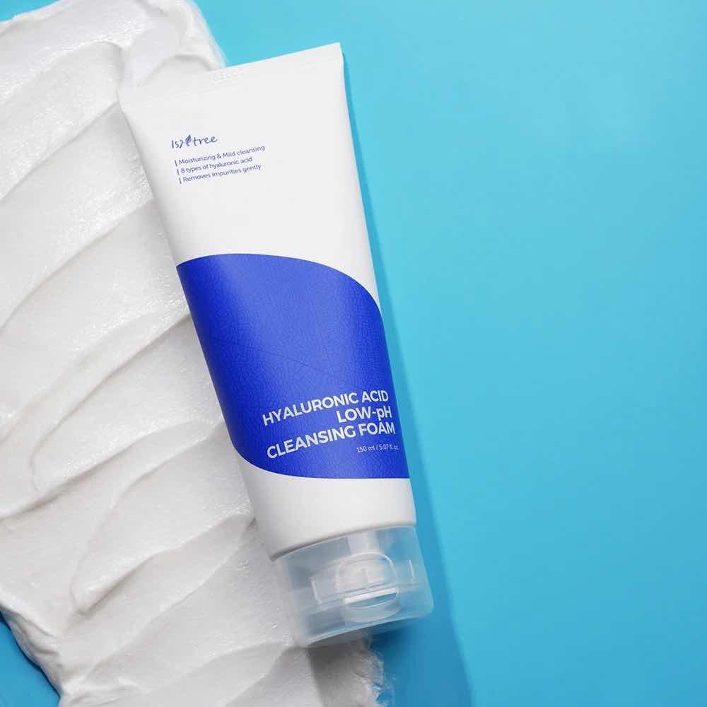 Is&tree Hyaluronic Acid Low pH Cleansing Foam