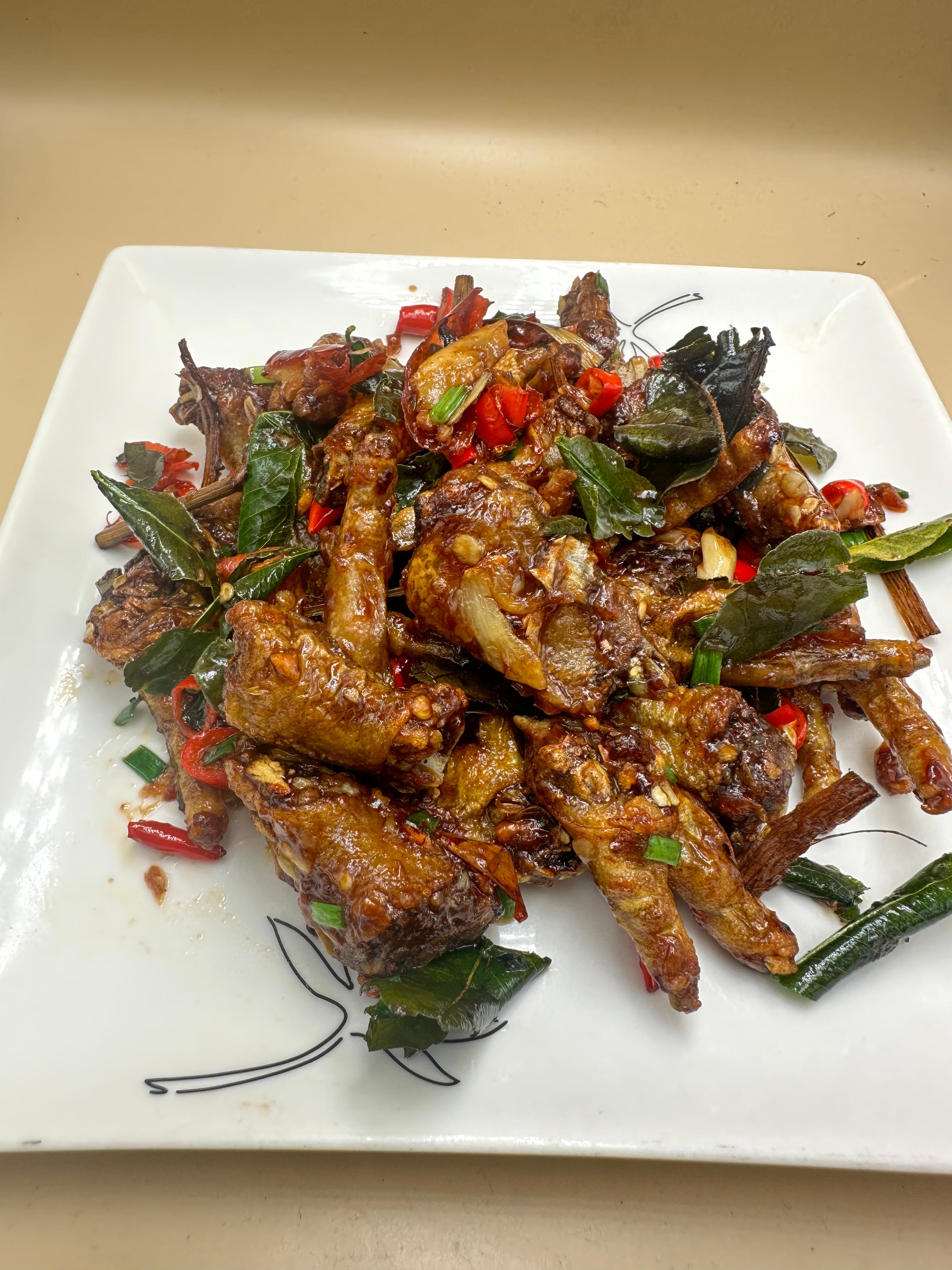 ជើងមាន់លីងអំបិលម្ទេស