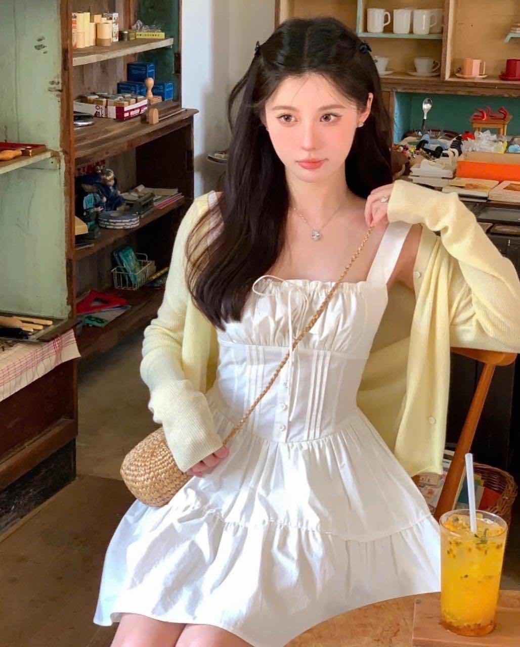 ឈុតរ៉ូបអាវក្រៅ