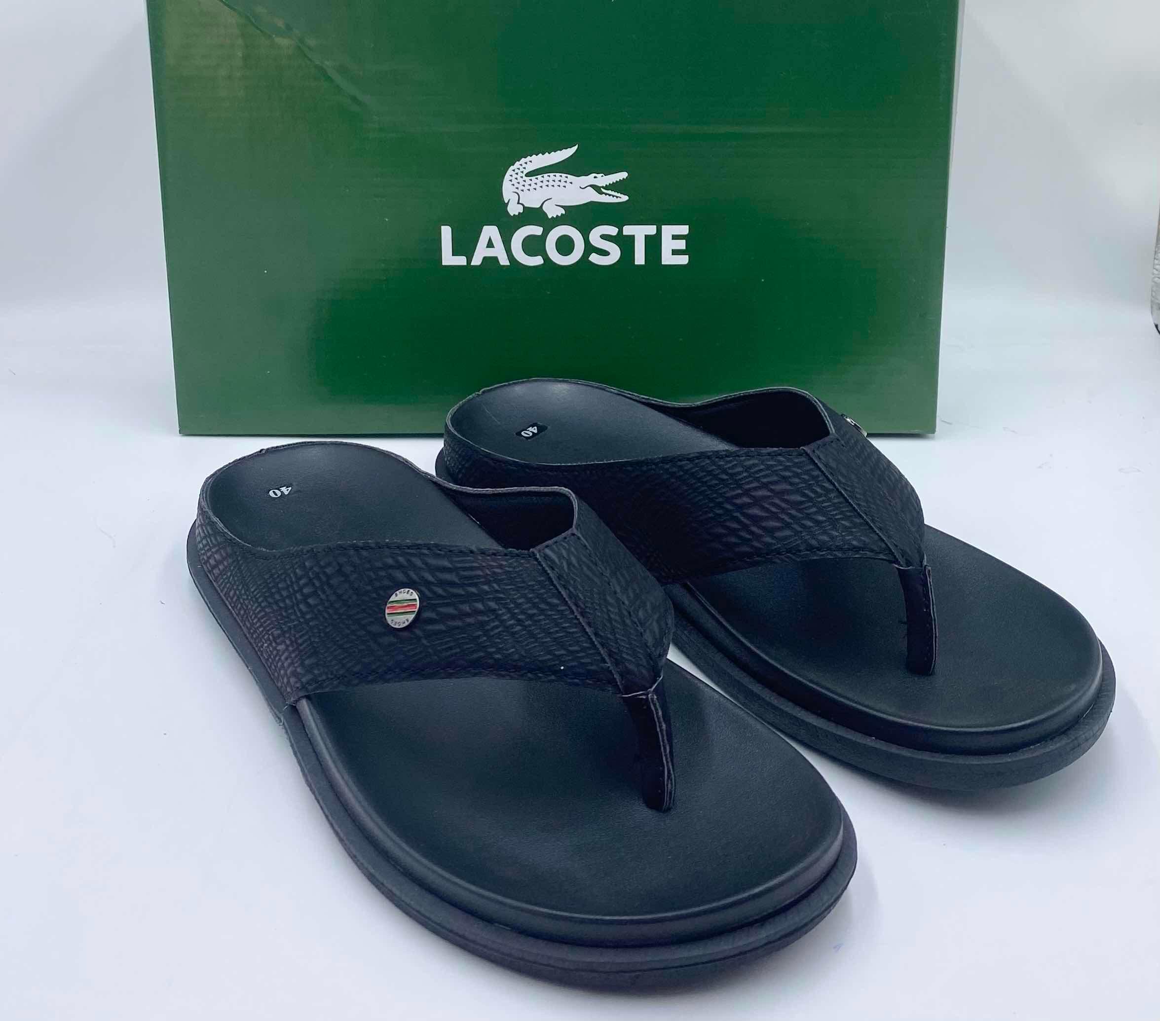 ស្បែកជើងចំពាម Lacoste ខ្មៅ